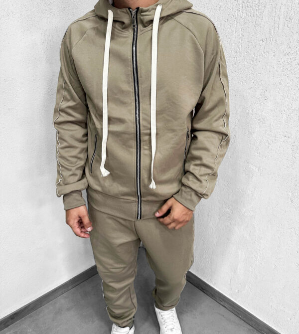 Tracksuit Four Zip